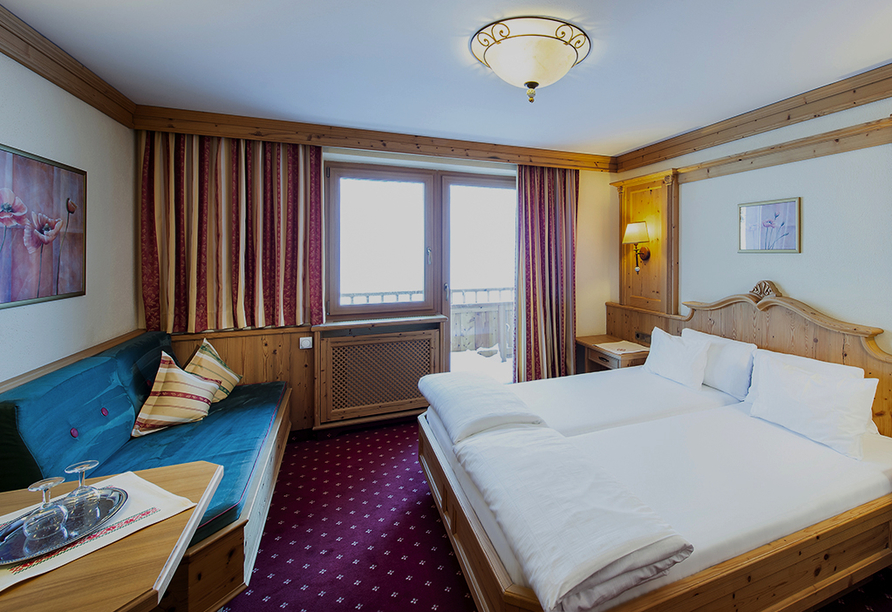 Beispiel eines Doppelzimemrs Gorfenspitze im Alpenromantik-Hotel Wirler Hof