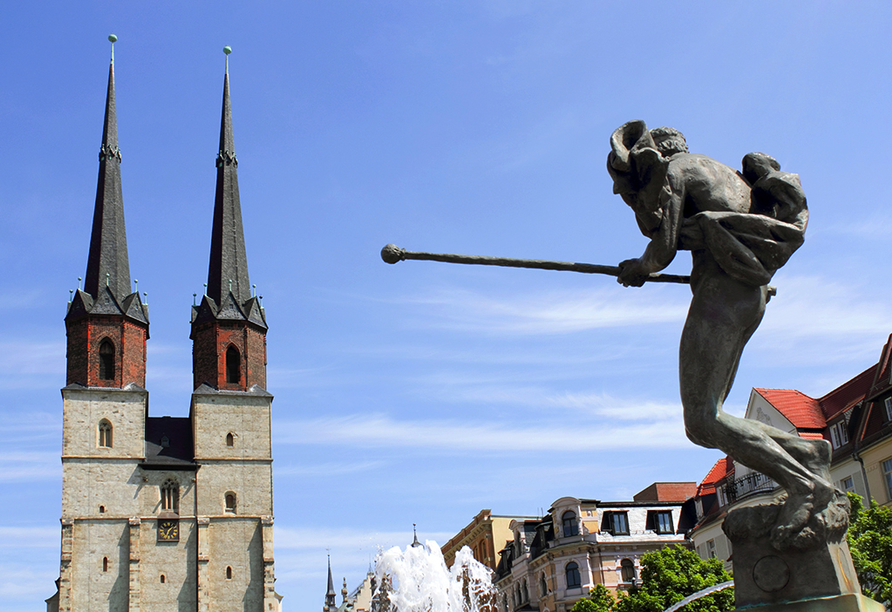 Die historische Marktkirche in Halle ist ein beliebtes Ausflugsziel.