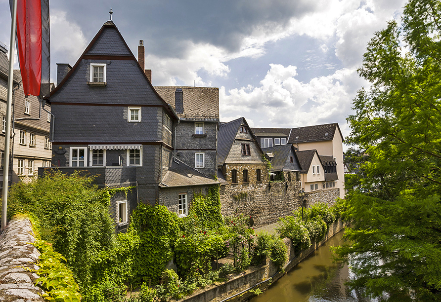 Die reizvolle Lage im Lahntal und die schöne Fachwerkaltstadt machen Wetzlar zu einem herrlichen Ausflugsziel.