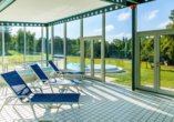 Wellnessbereich mit Blick nach außen im Hotel Schwarzwald Freudenstadt