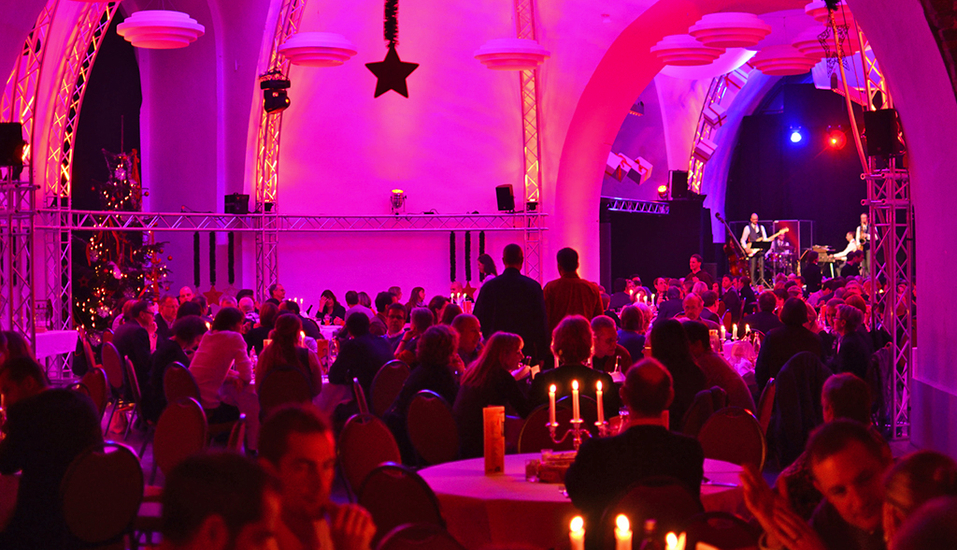 Erleben Sie eine einzigartige Show beim Dinner-Varieté auf der Festung Ehrenbreitstein.