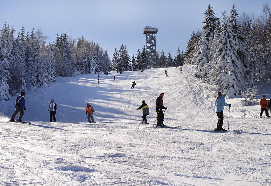 Das kleine Skigebiet Oberfrauenwald in Waldkirchen erwartet Sie zum Wintersport!