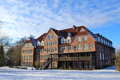 Das Park Hotel Fasanerie in Neustrelitz sieht auch im Winter idyllisch aus.