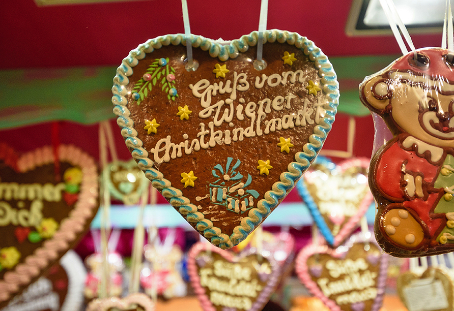 Gruß vom Wiener Christkindlmarkt in Form eines Lebkuchenherzens