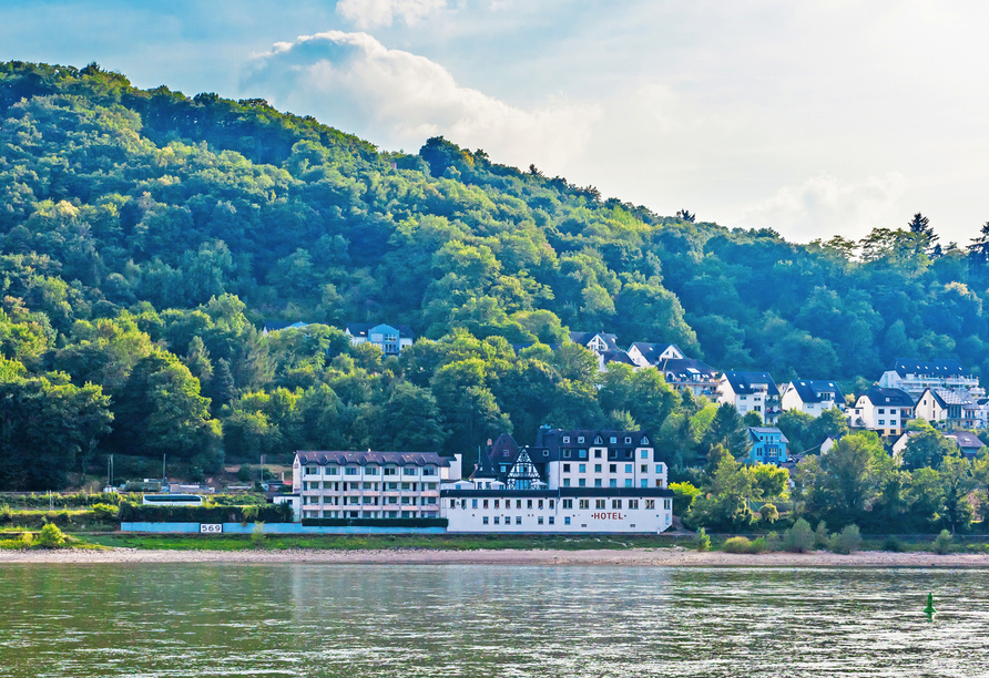 Außenansicht mit Rheinblick