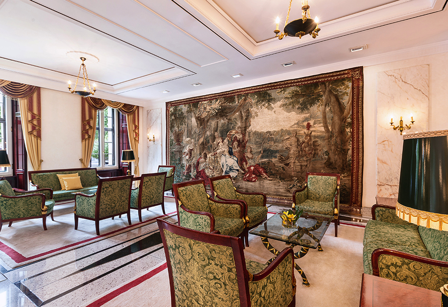 Best Western Premier Grand Hotel Russischer Hof, Lobby