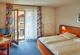 Beispiel eines Doppelzimmers mit Balkon