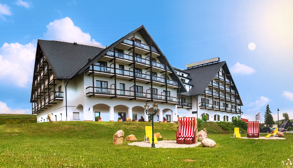 Willkommen im Hotel Alpina Lodge Oberwiesenthal, wo Sie ganz viel Erholung und Abenteuer erwarten. 