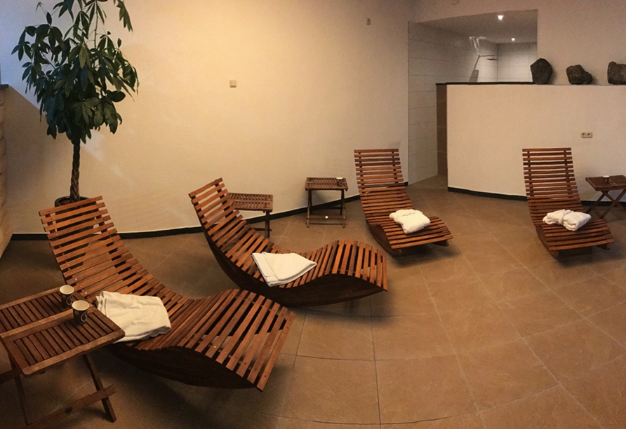 Entspannen Sie im Ruhebereich des Hotels.