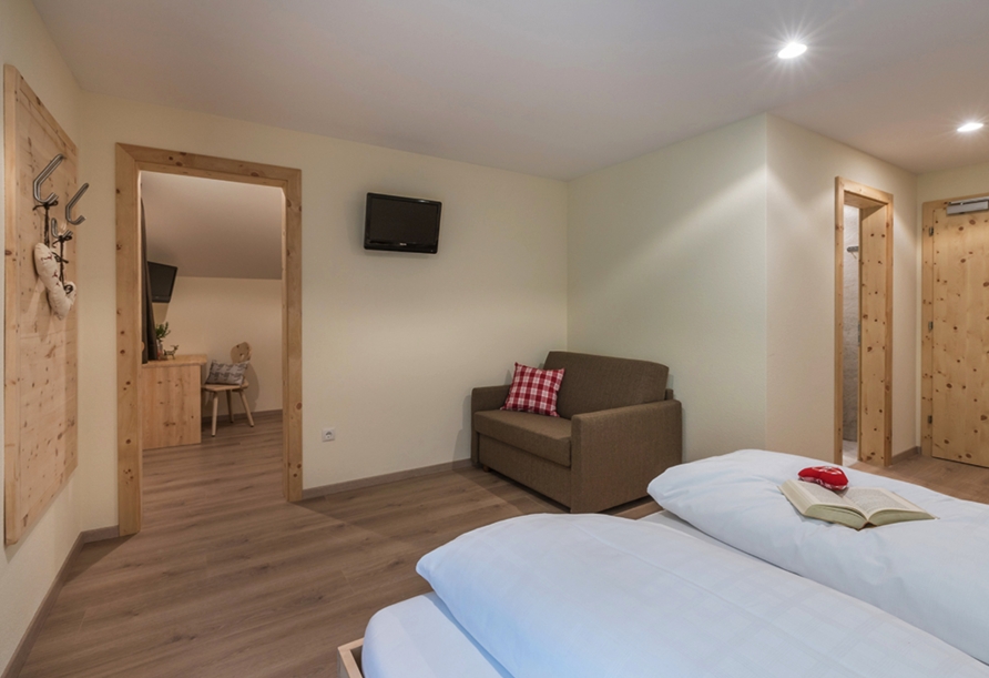 Beispiel eines Familienzimmers Zirm Family im Berghotel Alpenrast