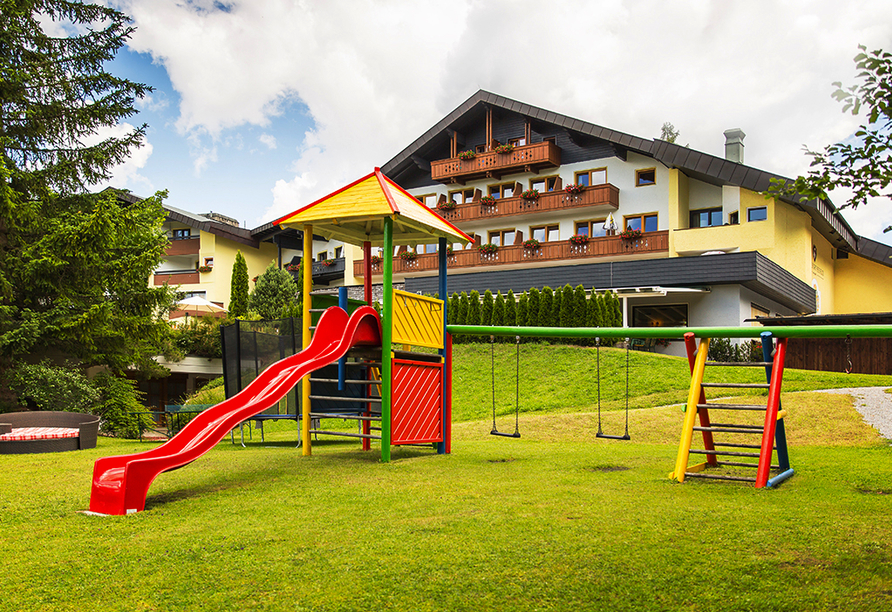Auf die kleinen Gäste wartet im Bergresort Seefeld ein Spielplatz.