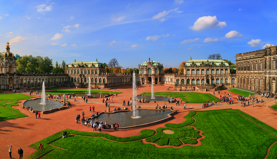 Dresden begrüßt Sie mit zahlreichen Sehenswürdigkeiten. Zum Beispiel der Zwinger ist sehr beliebt.
