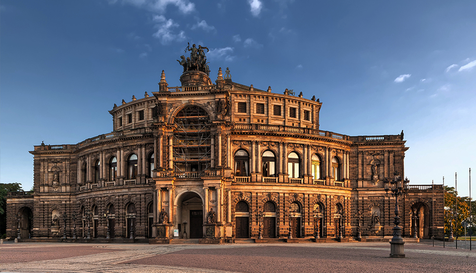 Die Semperoper in Dresden gehört definitiv zu den Top-Sehenswürdigkeiten.