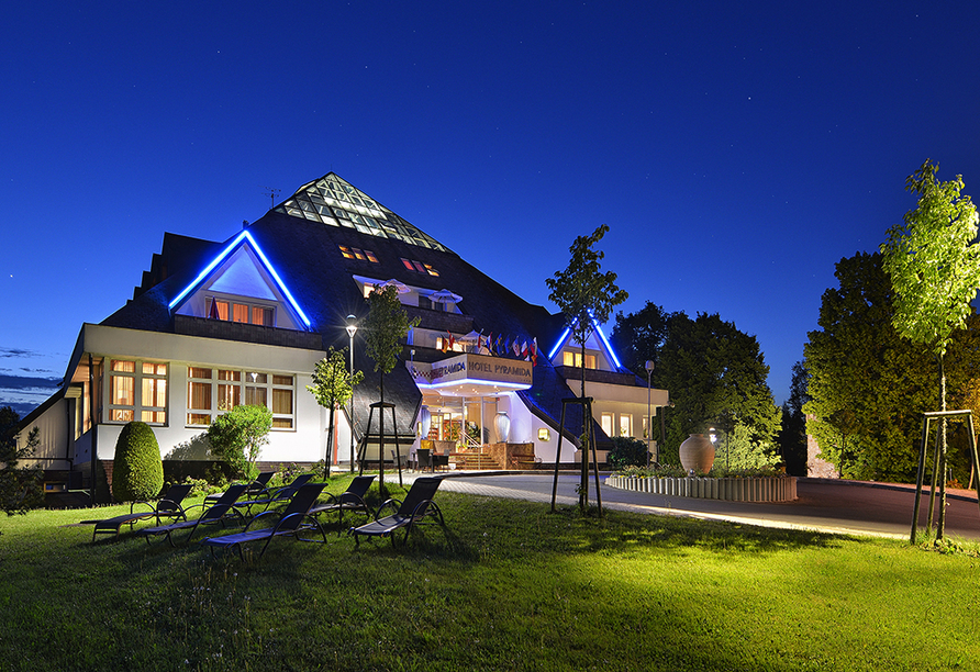 Kurhotel Pyramida 1, Franzensbad, Tschechien, Außenansicht