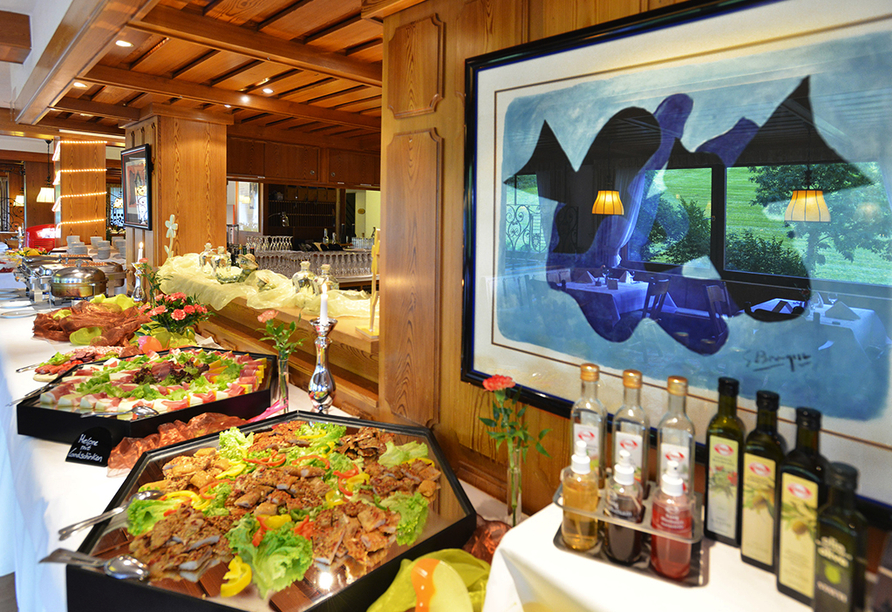 Am Abend werden Ihnen im Sauerland Alpin Hotel schmackhafte Gerichte serviert.