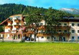 Hotel Ferienwelt Kristall in Rauris im Salzburger Land Außenansicht Sommer