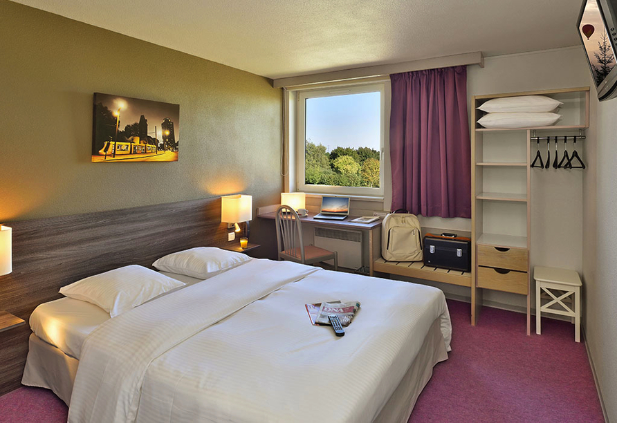 Als Hotel in Ottmarsheim im Elsass, Landesgartenschau, Zimmer