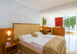 Beispiel eines Doppelzimmers Superior Meerseite im Hotel Hedera in Rabac
