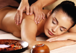 Parkhotel Am Glienberg, Frau bei Massage