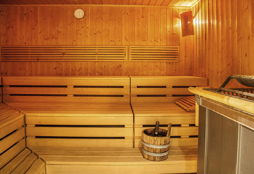Die Sauna im Hotel Ahornhof lädt zum Entspannen ein.