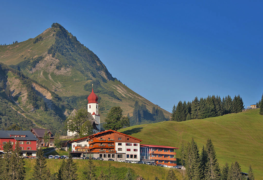 Alpenhotel Mittagspitze in Damüls im Bregenzerwald Österreich, Lage