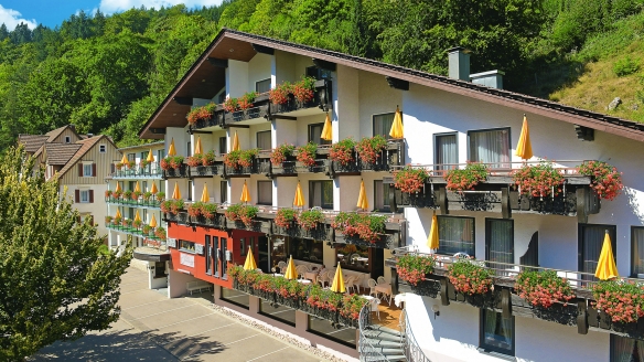 Flair Hotel Sonnenhof in Baiersbronn im Schwarzwald, Außenansicht