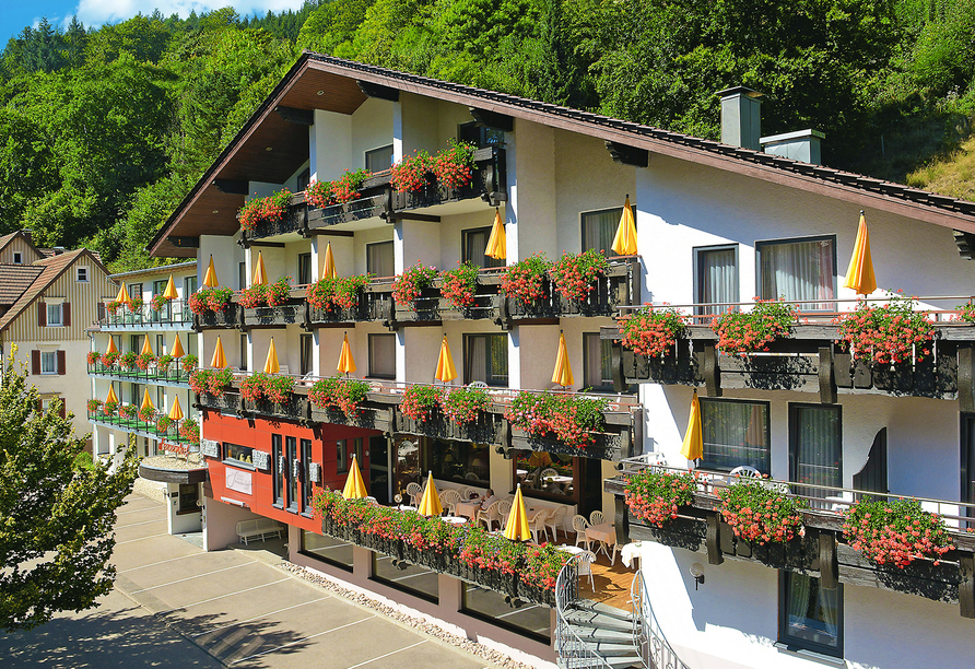 Flair Hotel Sonnenhof in Baiersbronn im Schwarzwald, Außenansicht