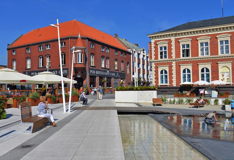 Swinemünde lädt ein zum entspannten Bummeln entlang der Promenade.