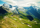 In Tirol erwartet Sie eine atemberaubende Bergwelt.