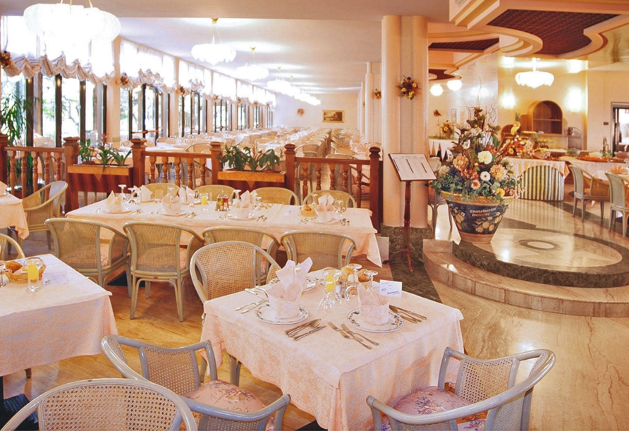 Restaurant im Park Hotel Oasi