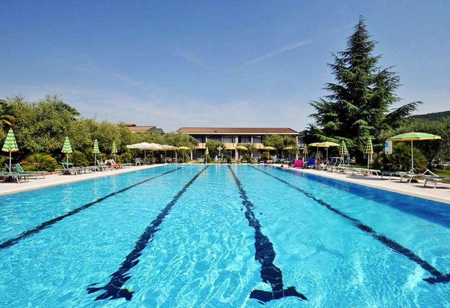 Außenpool des Park Hotels Oasi