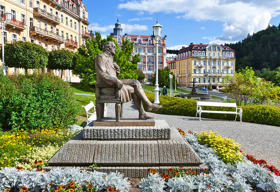 Erholen Sie sich bei ausgiebigen Spaziergängen durch die eindrucksvollen Parkanlagen in Marienbad.