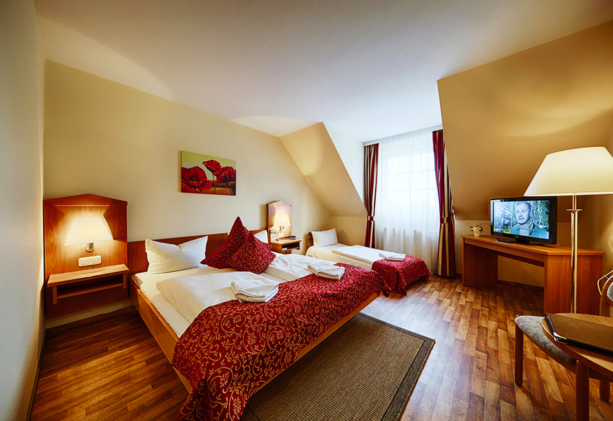 Beispiel für ein Dopppelzimmer mit Zustellbett im Hotel Auerhahn am Rennsteig
