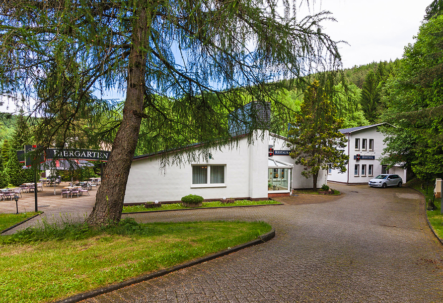 Blick auf das Berghotel Mellenbach