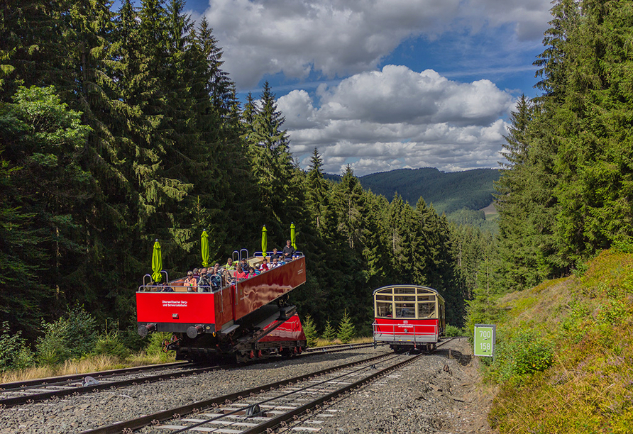 Eines der bekanntesten Markenzeichen des Thüringer Waldes ist die Oberweißbacher Bergbahn.
