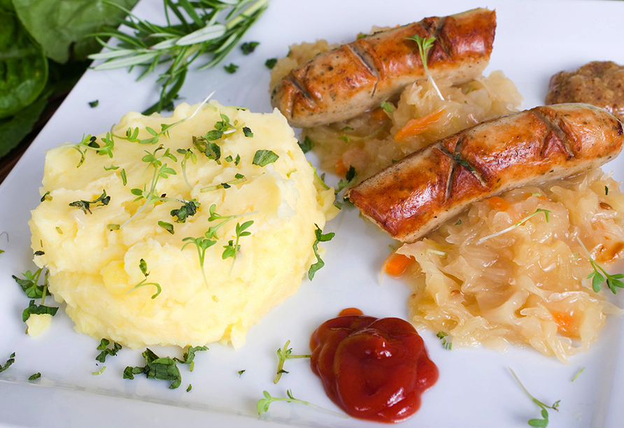 Die regionale Küche Thüringens hält viele deftige Gerichte für Sie bereit.
