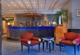 Der Empfangsbereich im Radisson Blu Hotel in Halle Merseburg