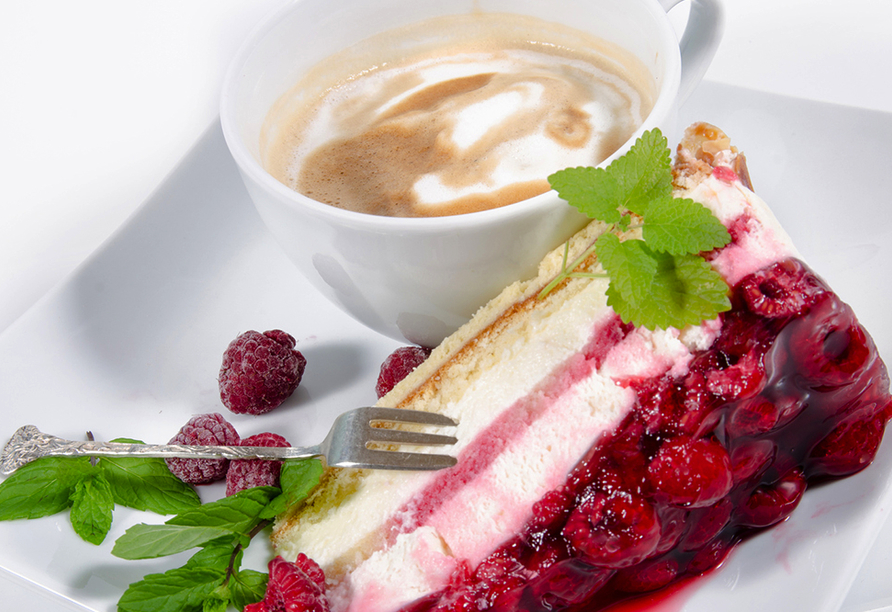 Tasse Kaffee und ein Stück Kuchen gefällig?