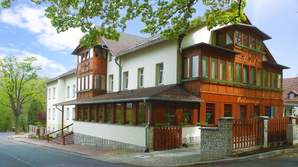 Hotel Swieradow in Bad Flinsberg in Niederschlesien Außenansicht