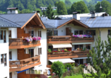 Außenansicht des Hotels Aurach