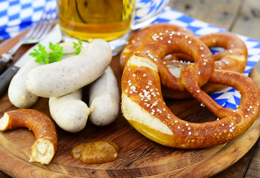 Genießen Sie traditionell bayerische Speisen.