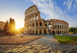 Rom mit dem bekannten Kolosseum können Sie perfekt von der Hafenstadt Civitavecchia aus entdecken. 