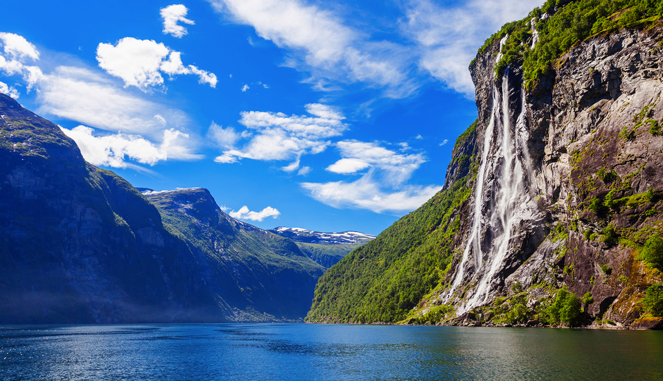 Der Geirangerfjord zählt zum UNESCO-Weltnaturerbe und ist ein absolutes Highlight Ihrer Reise.