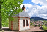 Blick über den malerischen Ort Suhl