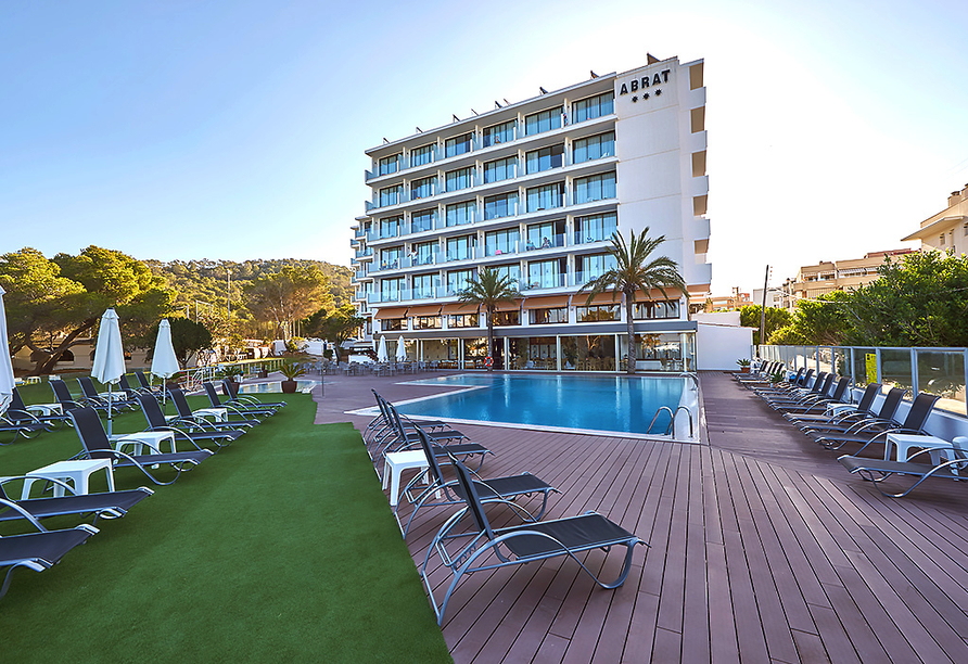 Hotel Abrat in San Antonio in Ibiza, Pool