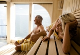 Nach einem erlebnisreichen Tag können Sie in der Sauna an Bord herrlich abschalten.