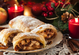 In Wien ist ein warmer Apfelstrudel ganz typisch während der Weihnachtszeit.