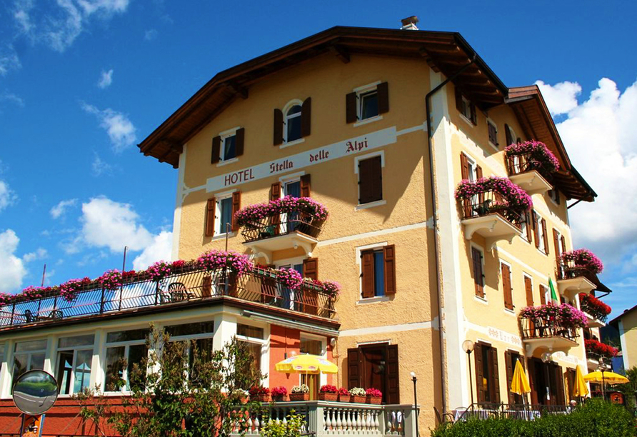 Außenansicht vom Hotel Stella delle Alpi 