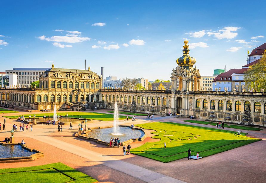 Der Dresdner Zwinger zählt zu den bekanntesten Wahrzeichen der Stadt.