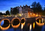 Freuen Sie sich auf ein Lichtermeer in Amsterdam.